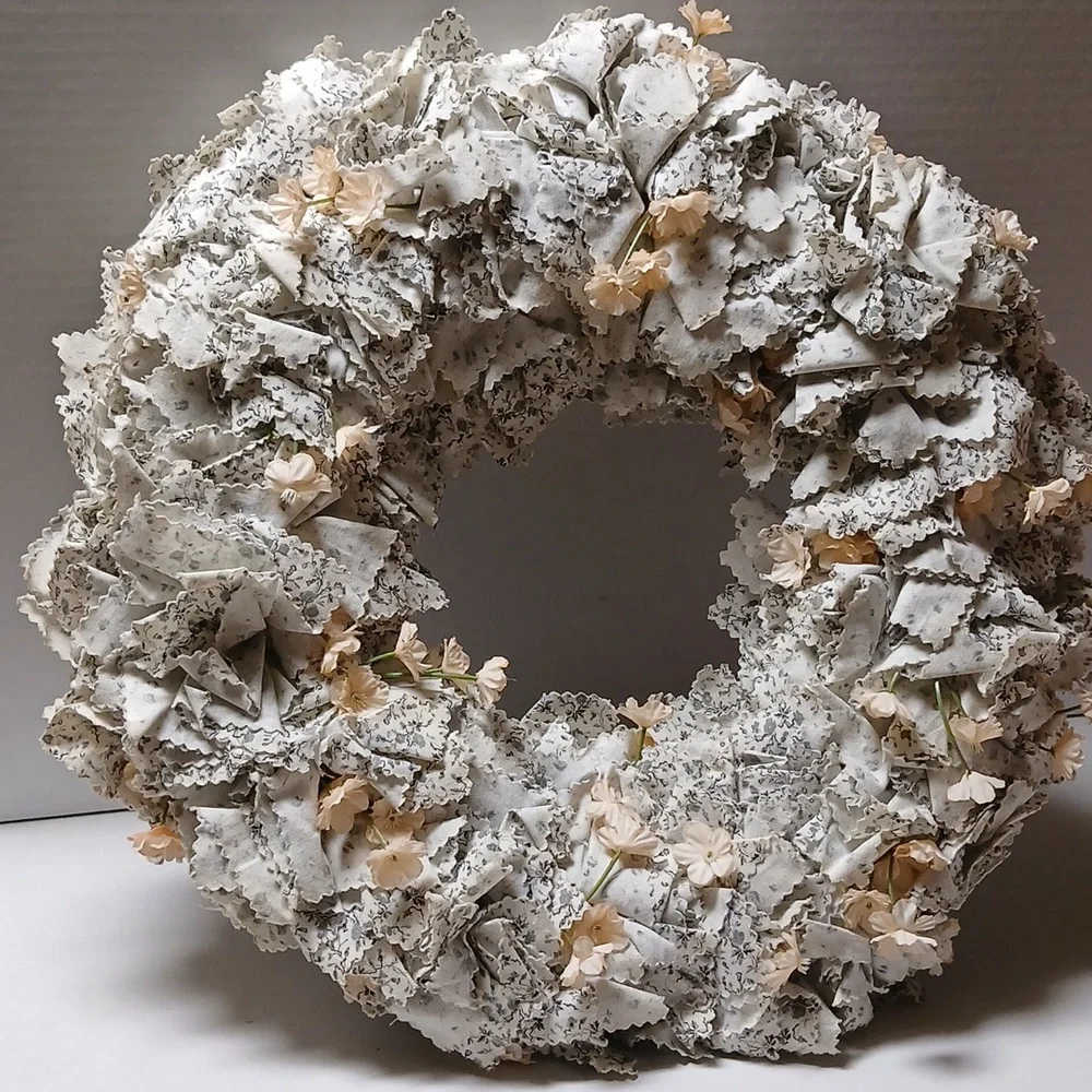 Handcrafted Elegant Cream Gray Holiday Wreath NEW